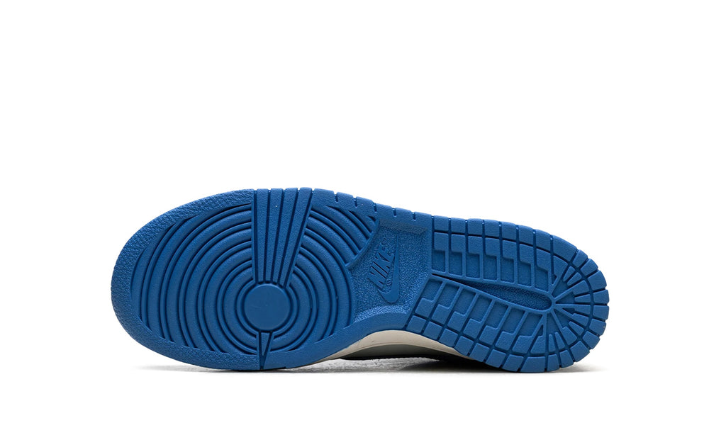 FB9109-004 Stadium Goods studio 5