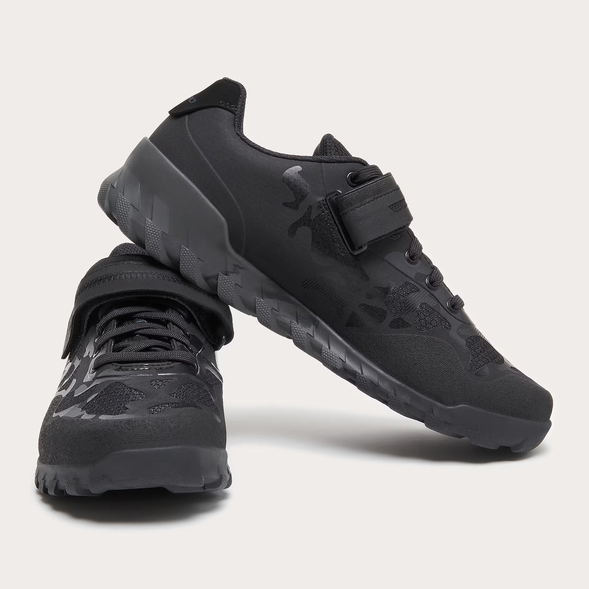 FOF100432-02E BLACKOUT 5