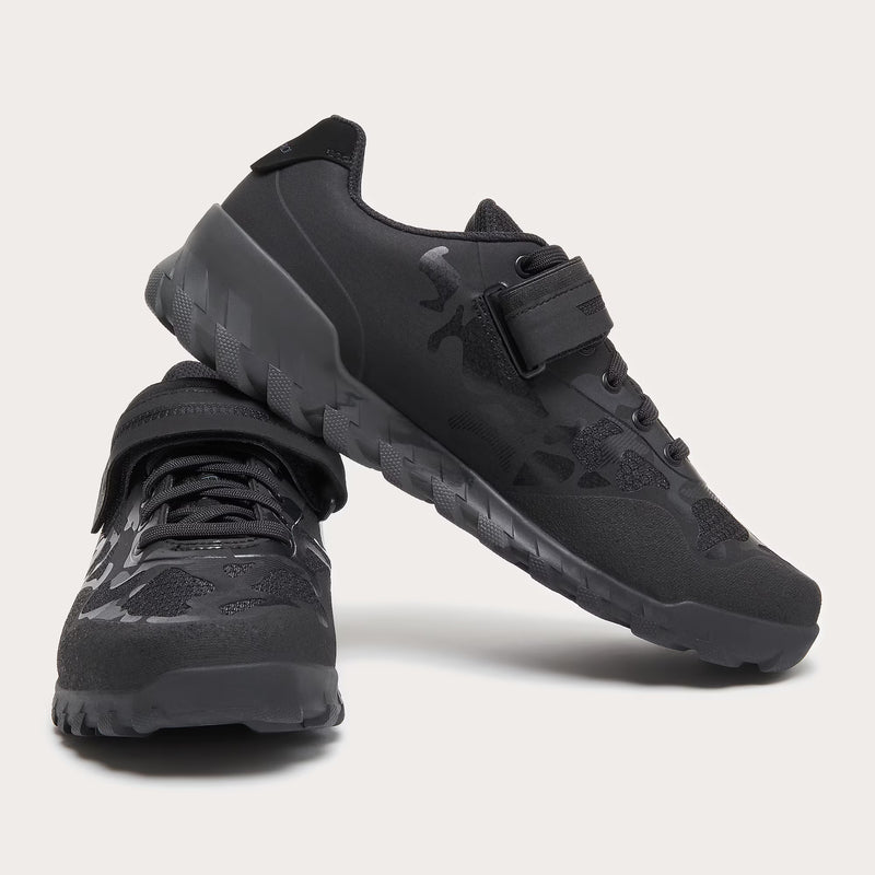 FOF100432-02E BLACKOUT 5