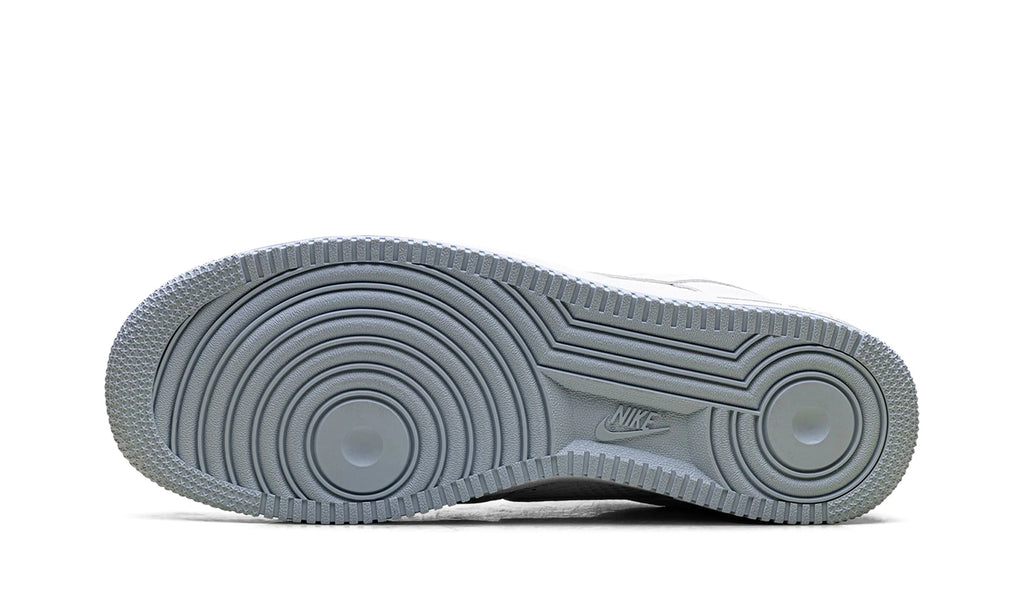 IB0018-103 Stadium Goods studio 5