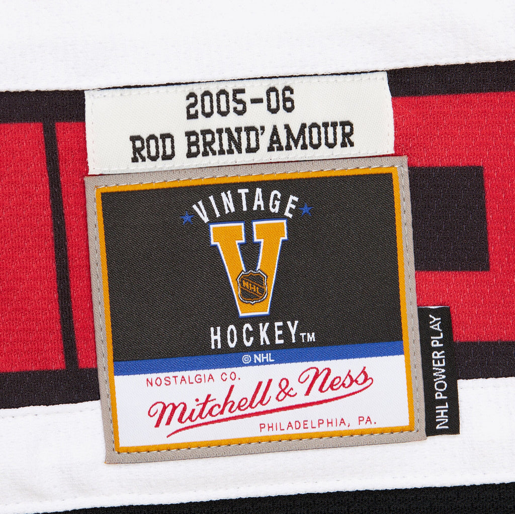 Mens Mitchell & Ness NHL DARK JERSEY HURRICANES 2005 ROD BRIND'AMOUR