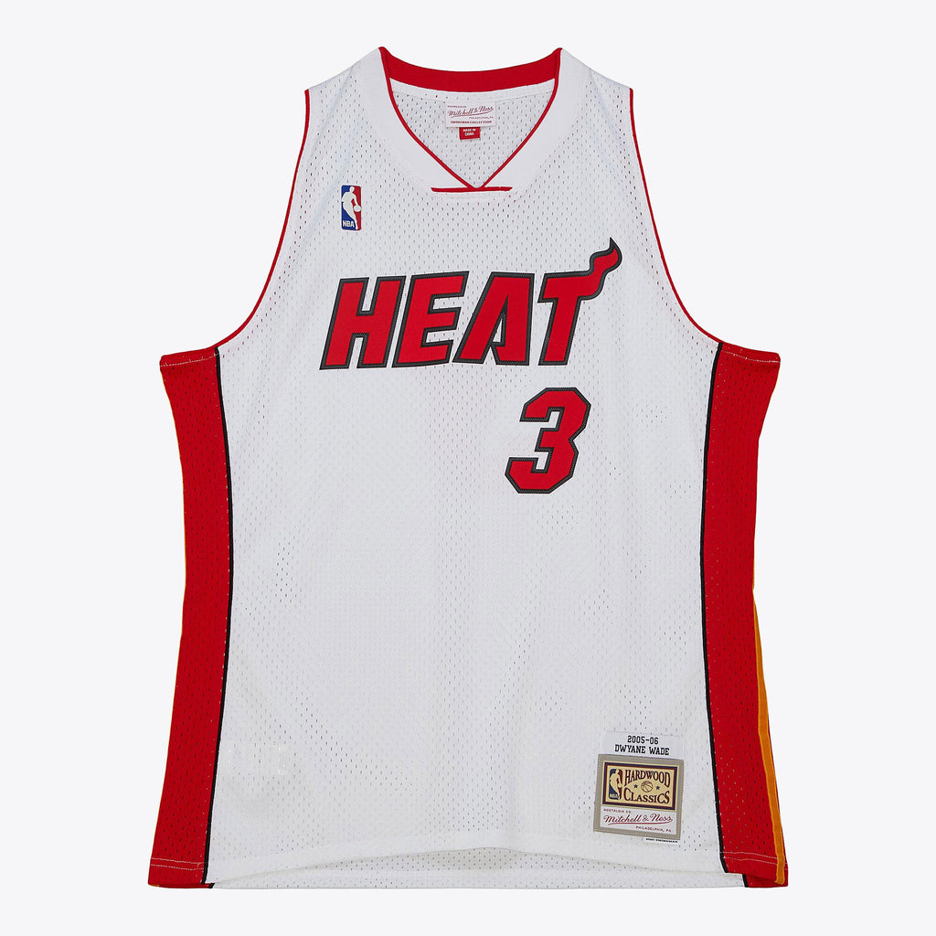 Mens Mitchell & Ness NBA WHITE JERSEY HEAT 2005 DWYANE WADE