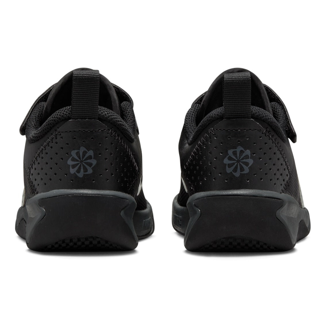 DM9026-001 Nike.com 6