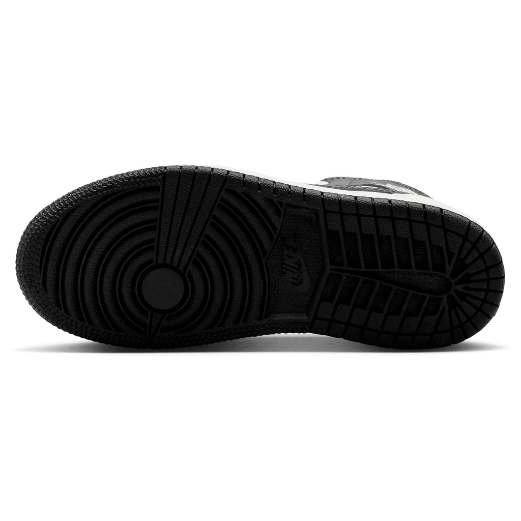 DQ8424-109 Foot Locker 4