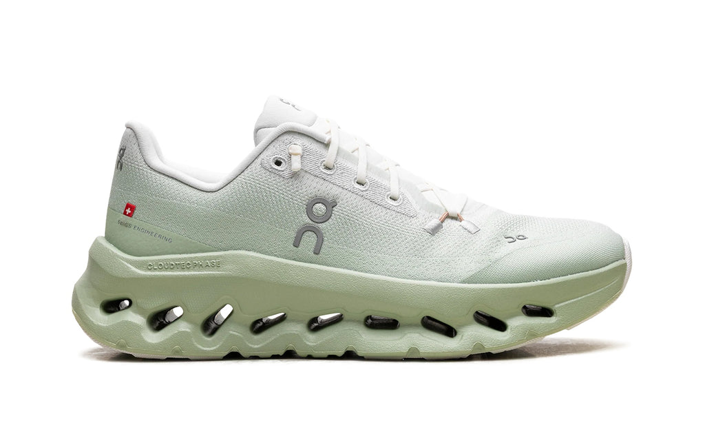 3WF10734199 Stadium Goods studio 6
