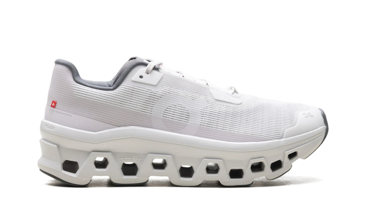 3WF10493045 Stadium Goods studio 6