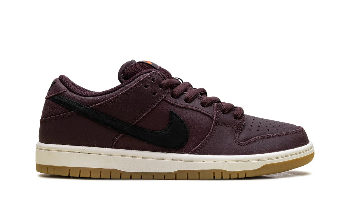 IO2304-600 Stadium Goods studio 6