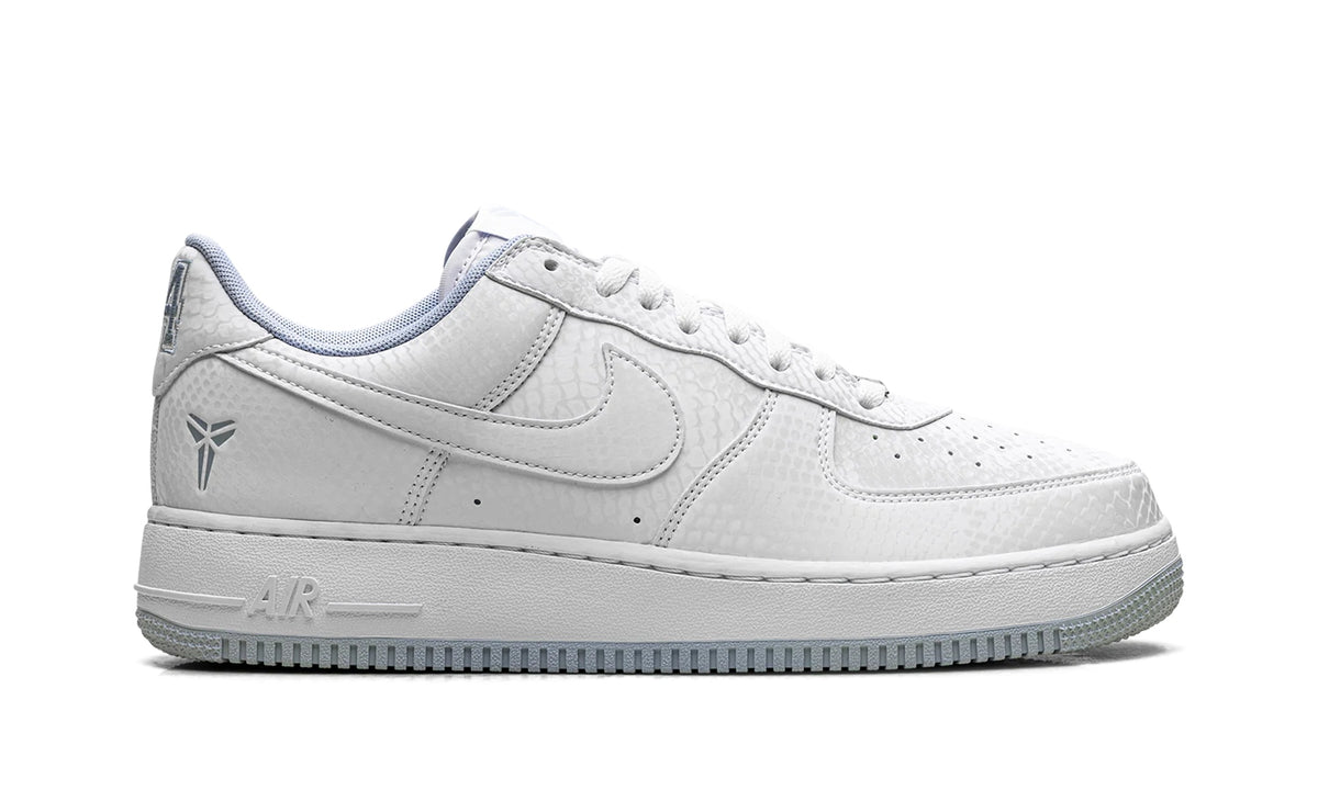 IB0018-103 Stadium Goods studio 6