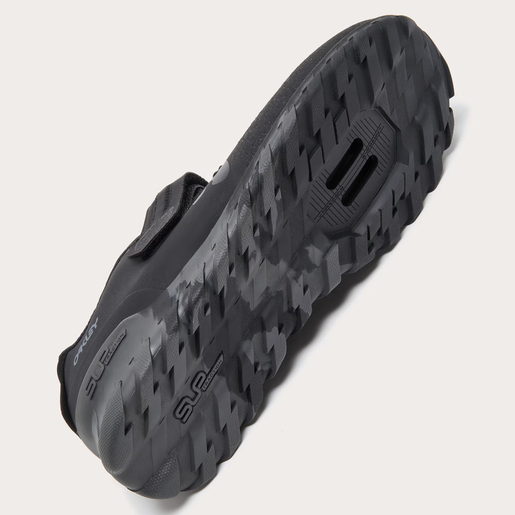 FOF100432-02E BLACKOUT 6