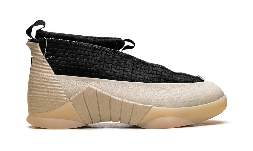 IV7637-100 Stadium Goods studio 6