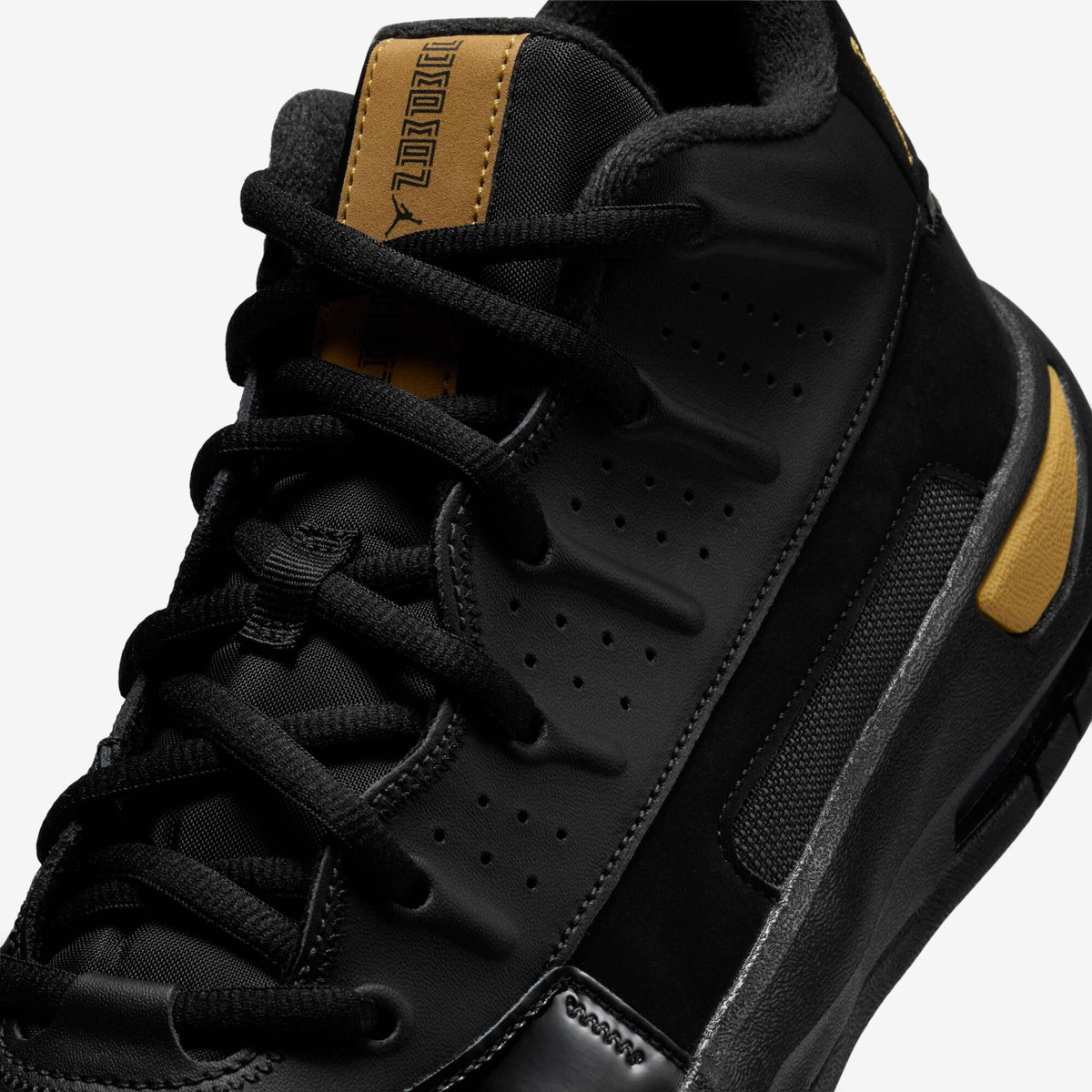 HQ2091-007 Nike Kuwait 6