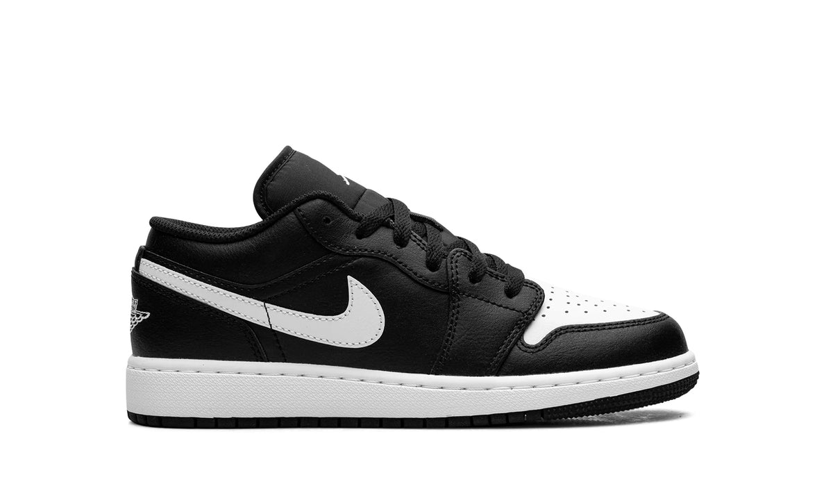 553560-043 Stadium Goods studio 6