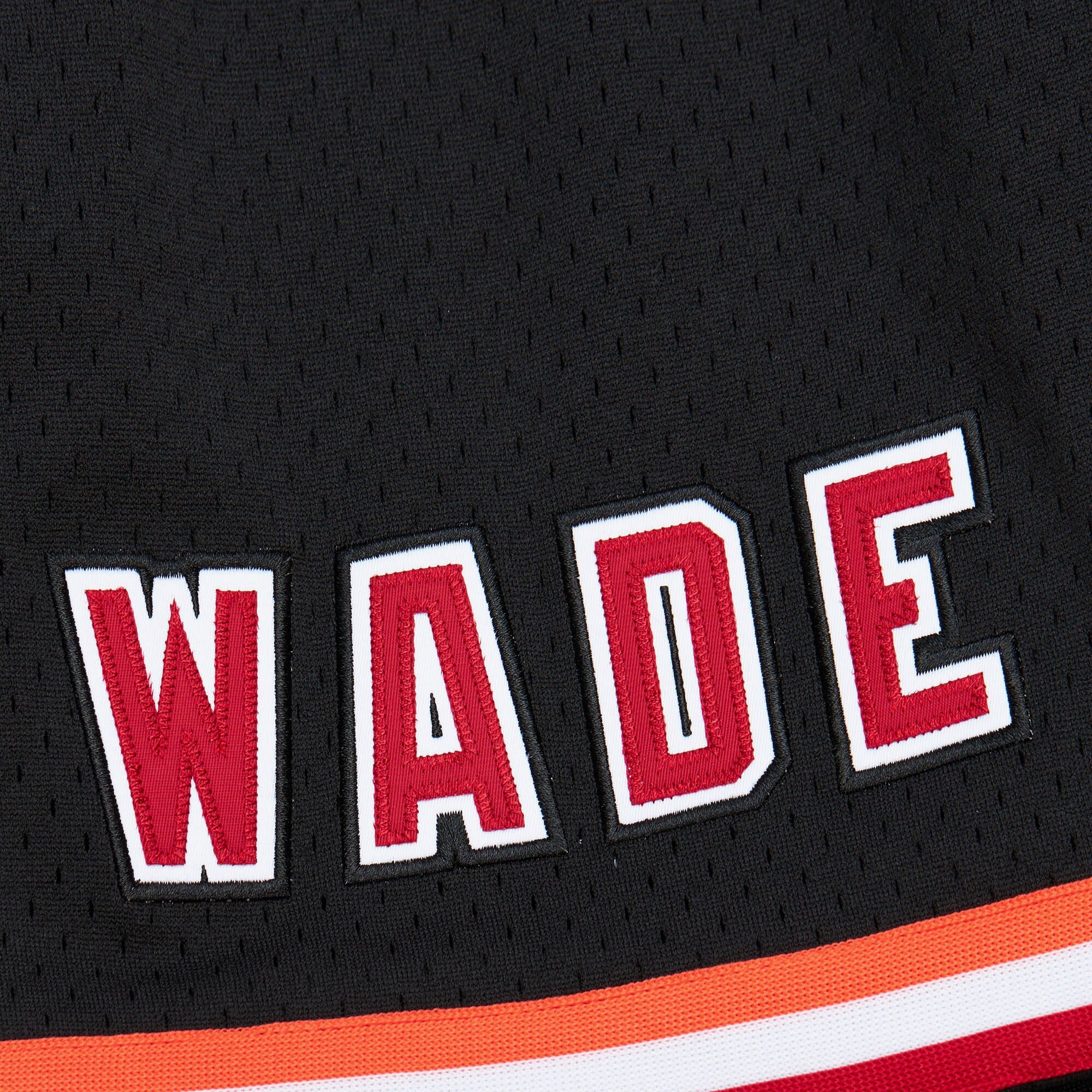 MENS MITCHELL & NESS SWINGMAN SHORTS HEAT 2006 DWYANE WADE