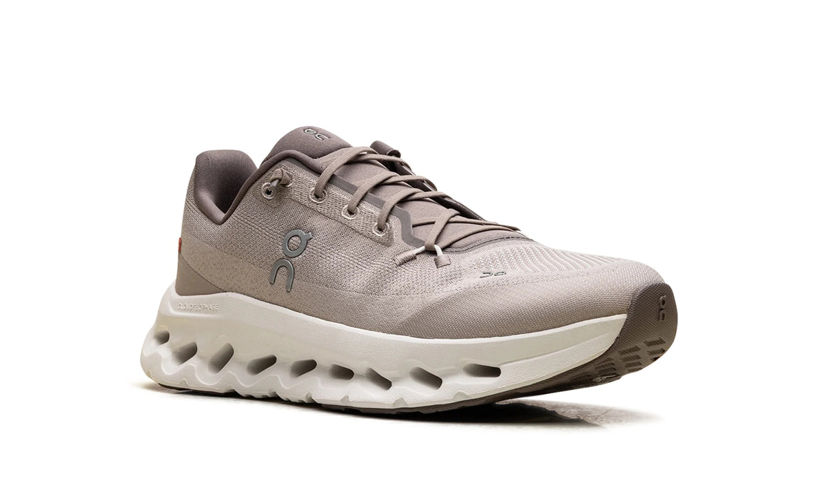 3ME10102566 Stadium Goods studio 7