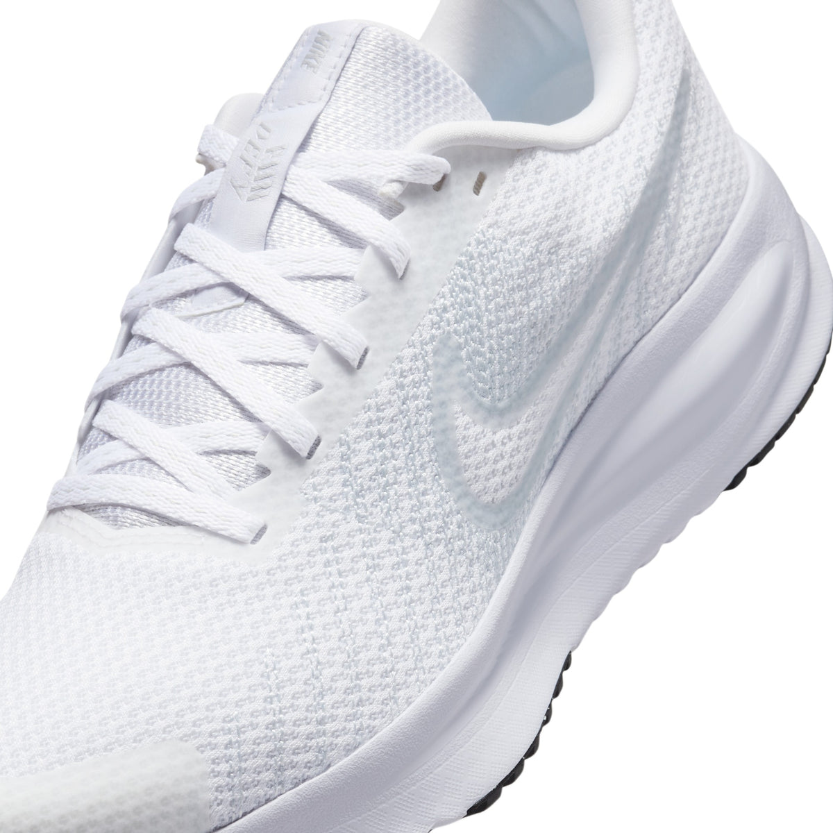 HM9593-103 Nike.com 7