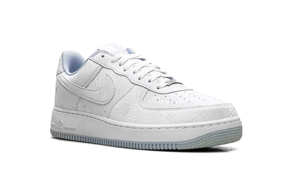 IB0018-103 Stadium Goods studio 7