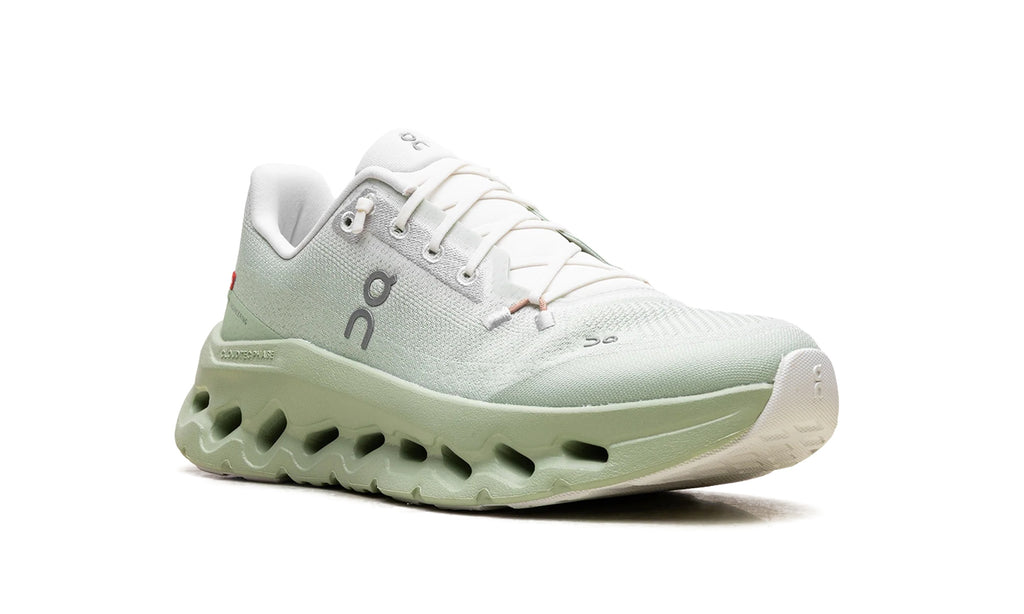 3WF10734199 Stadium Goods studio 7