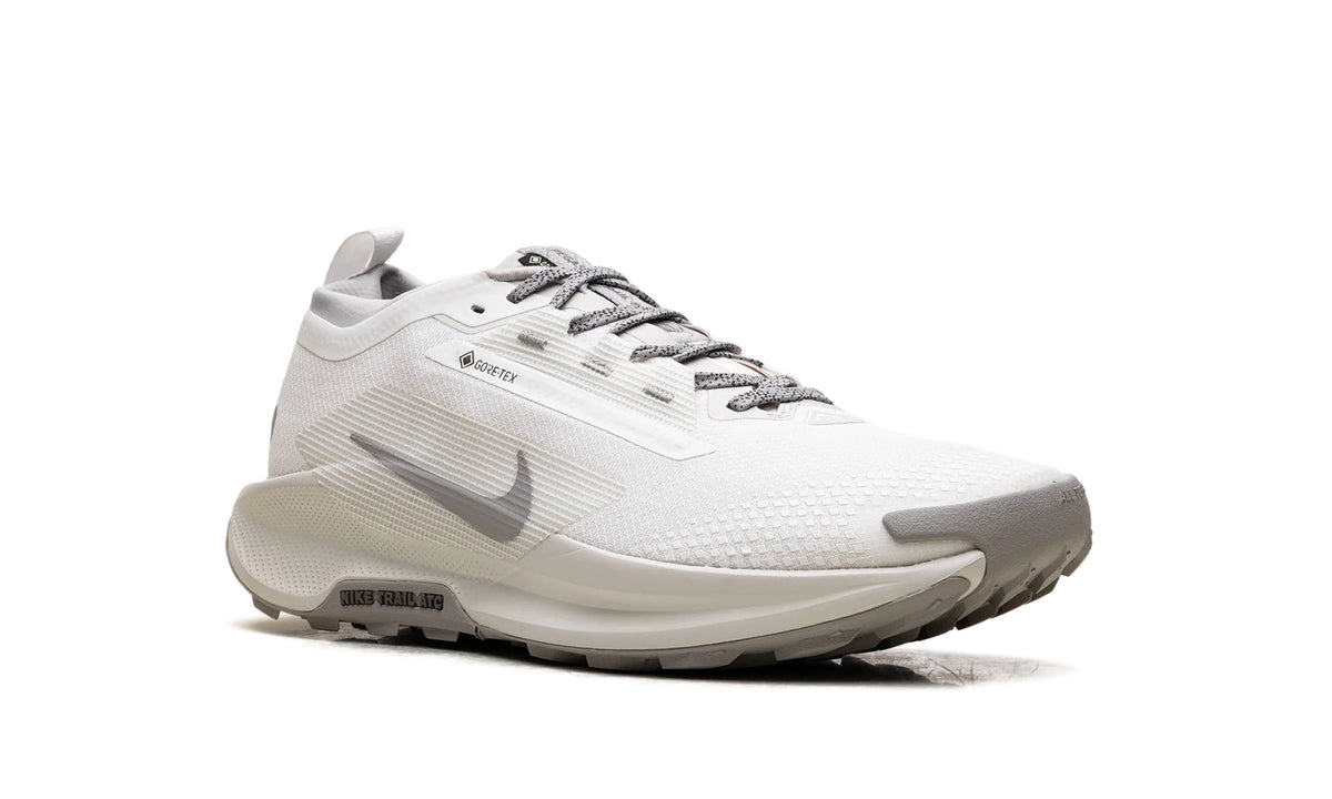 HQ7494-100 Stadium Goods studio 7