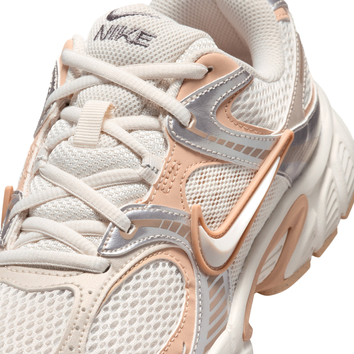 HQ7901-012 Nike.com 7