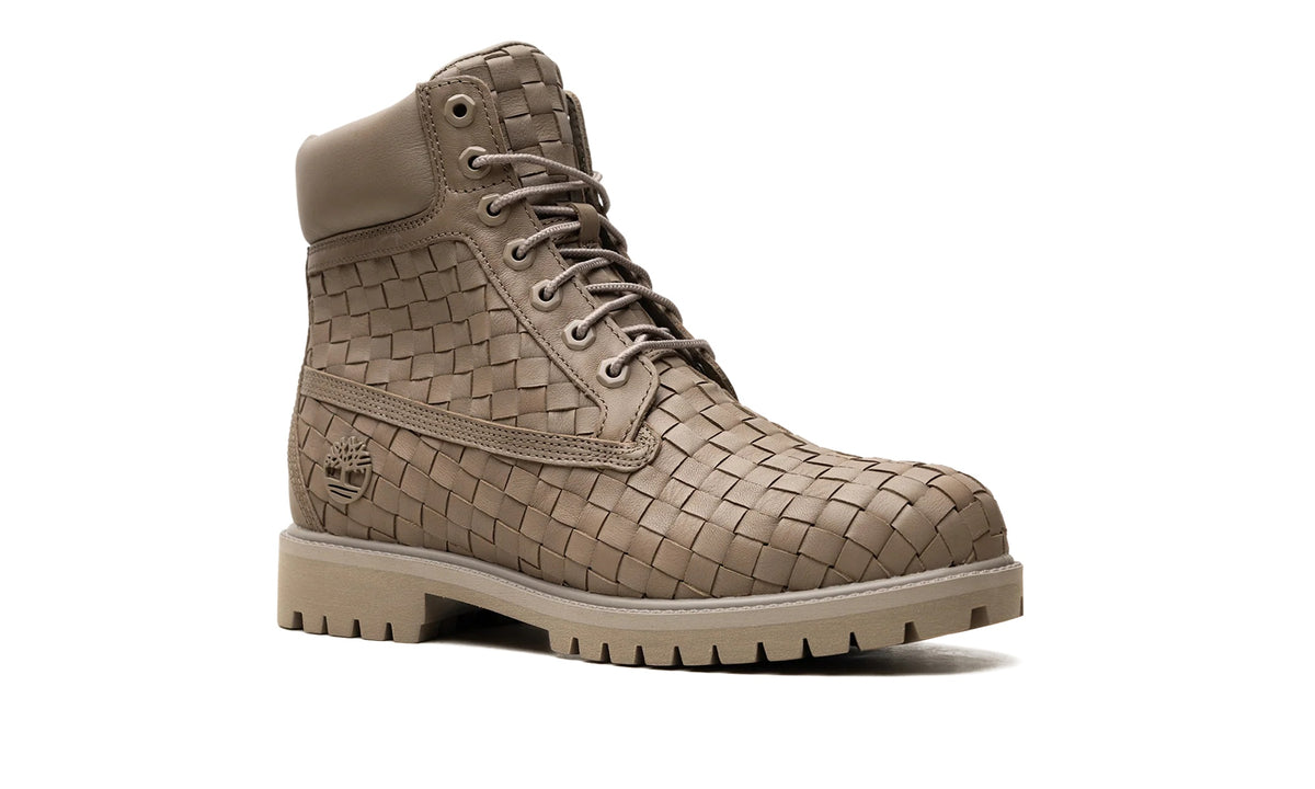 TB0A6FD6ET4 Stadium Goods studio 7