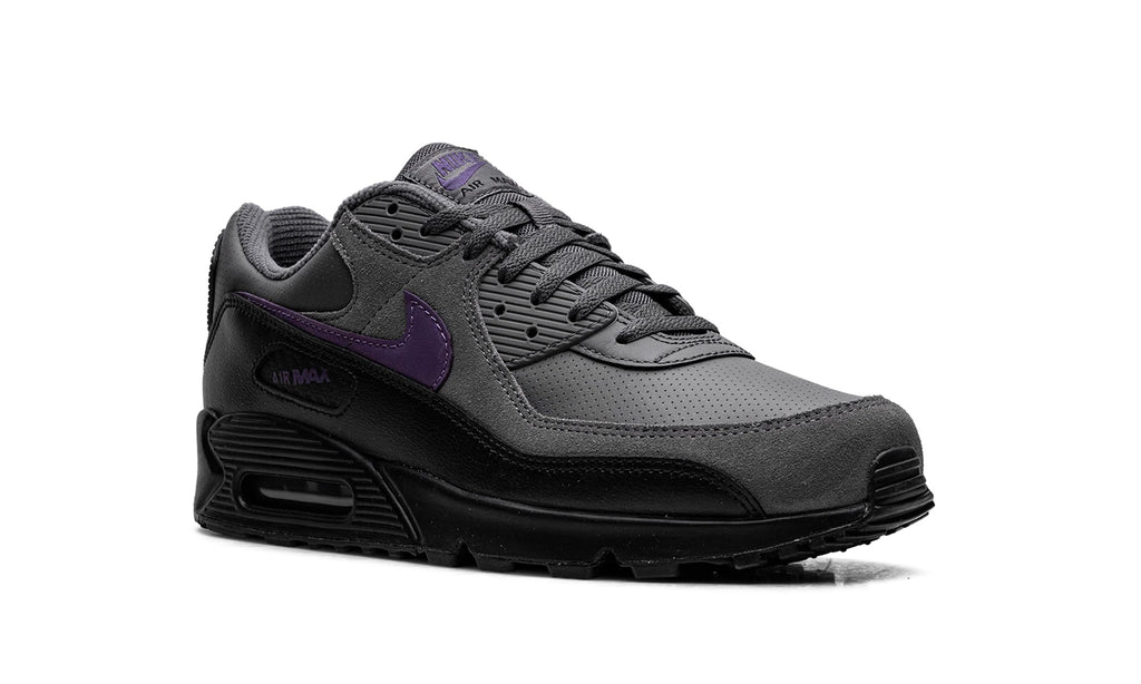 IF0670-004 Stadium Goods studio 7