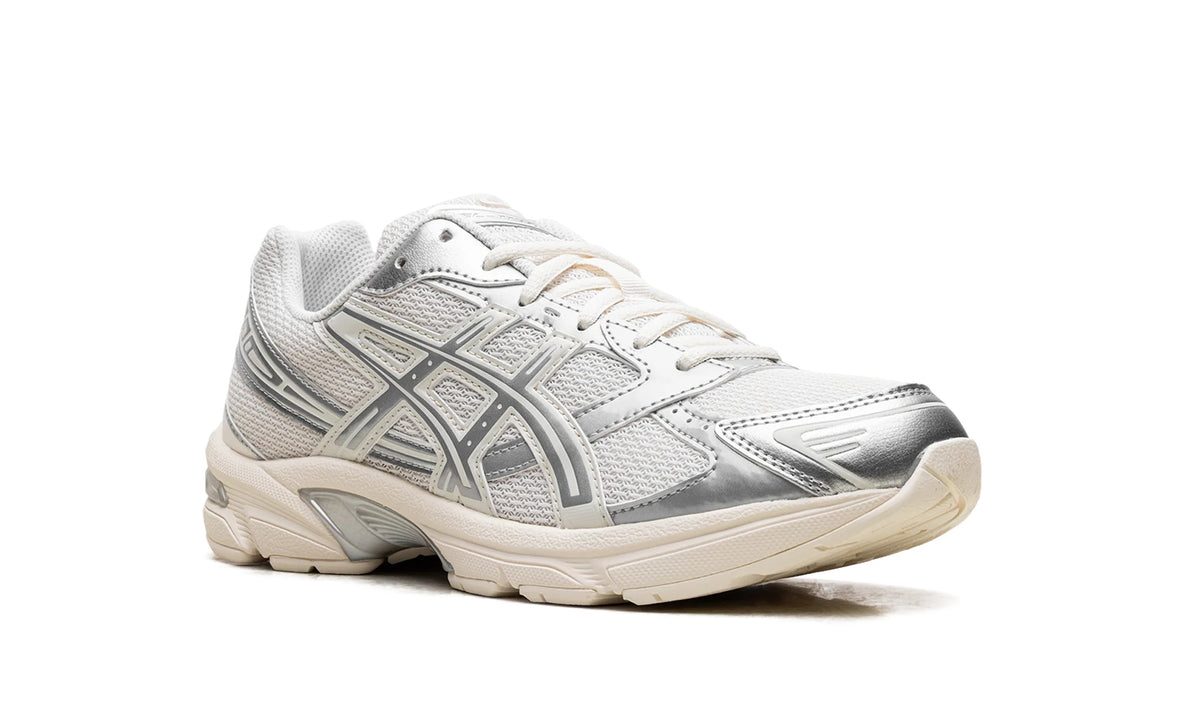 1203A997-100 Stadium Goods studio 7