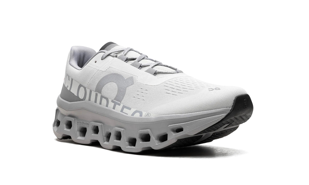 61.97788 Stadium Goods studio 7