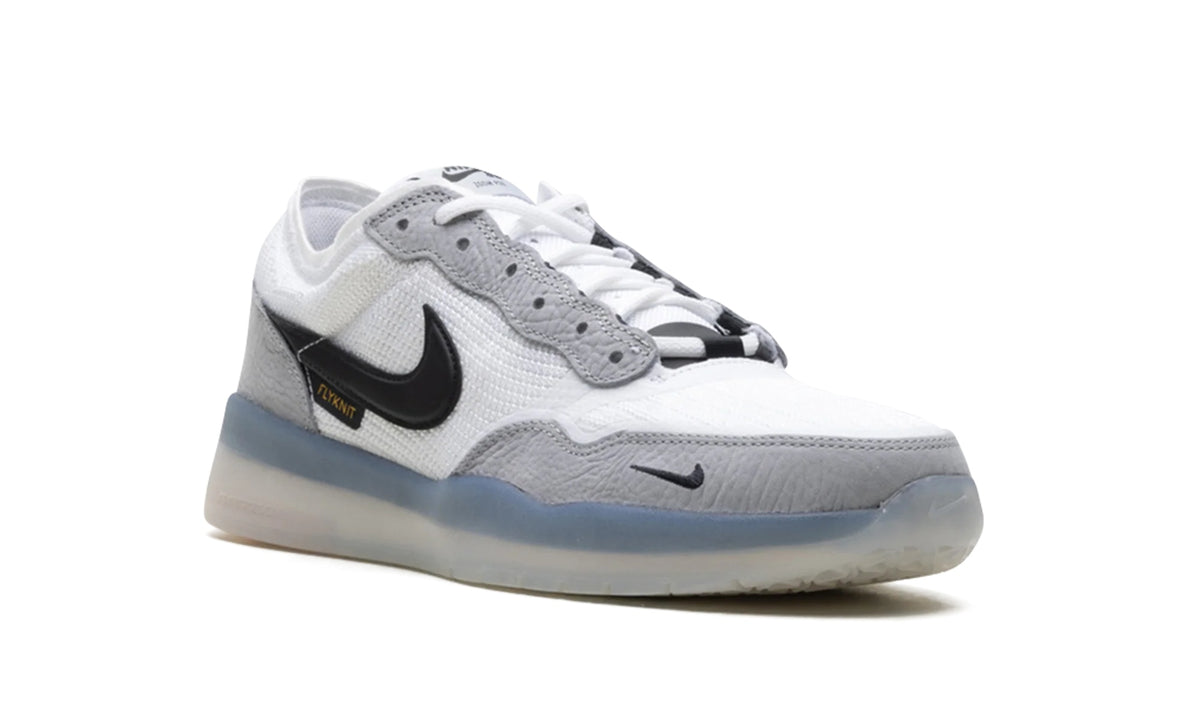 FV8493-004 Stadium Goods studio 7
