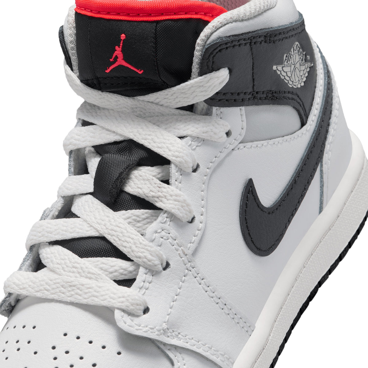DQ8424-109 Foot Locker 6