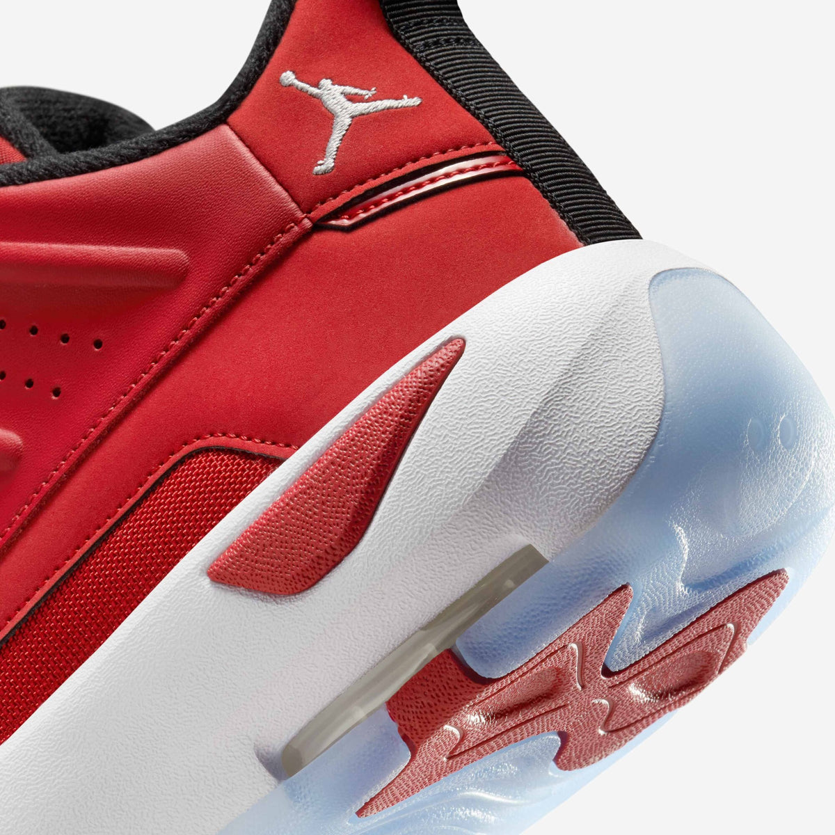 HQ2091-600 Nike Kuwait 8