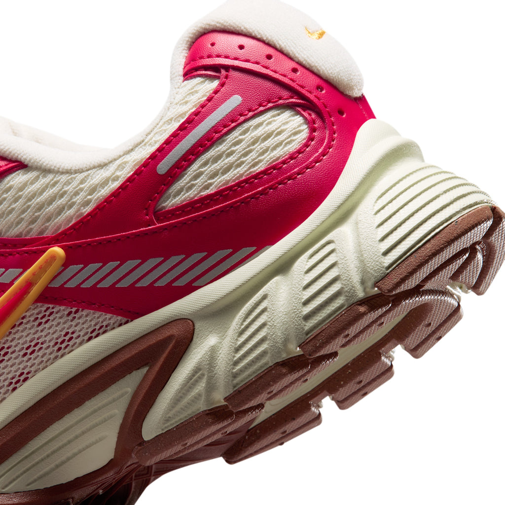 IV5728-657 Nike.com 8