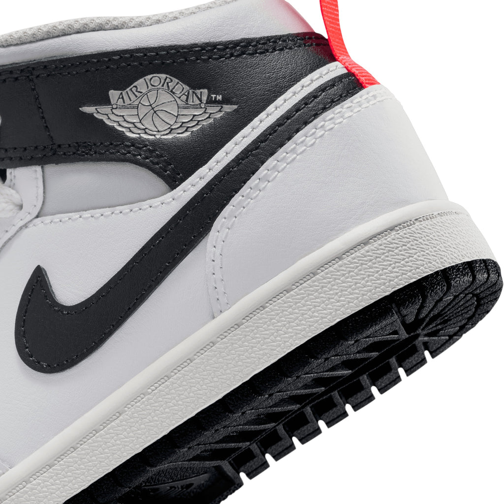 DQ8424-109 Foot Locker 7
