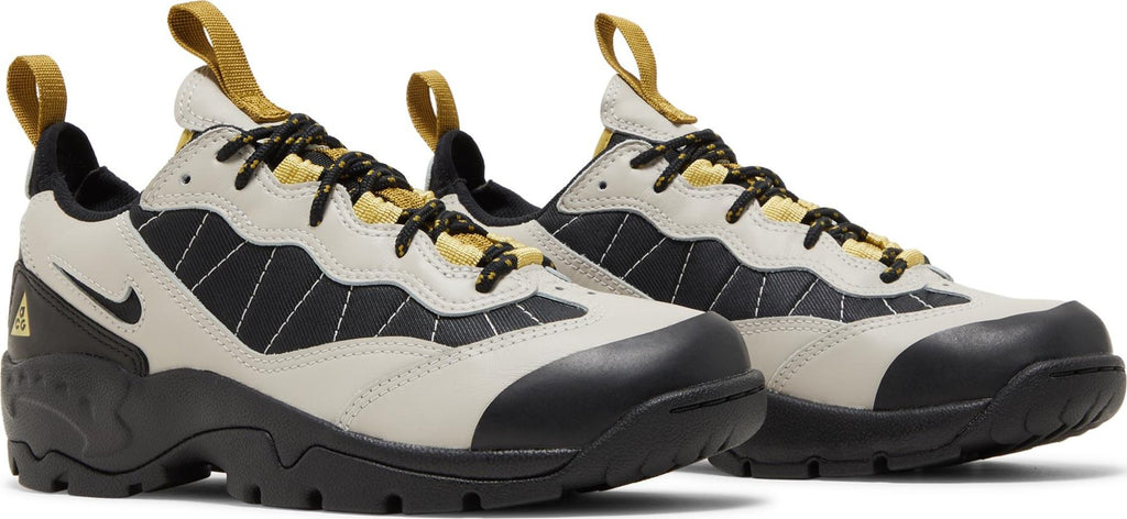 [DO9332-001] Mens Nike ACG Air Mada Low