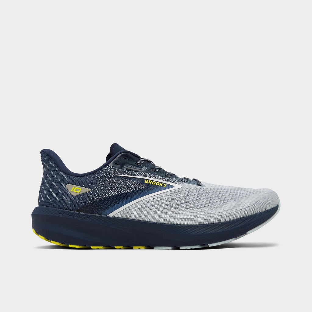 [1104091D.009] MENS BROOKS LAUNCH 10