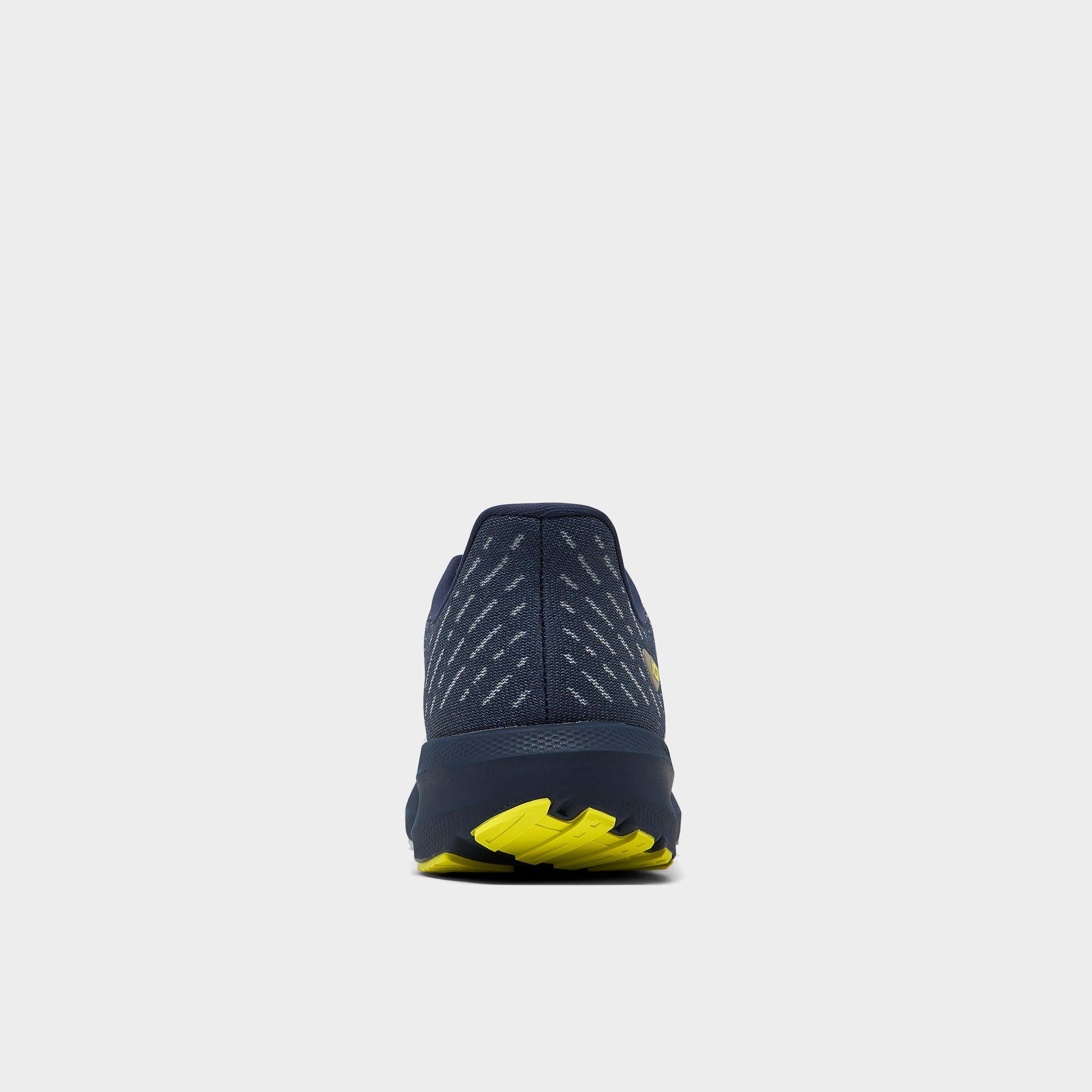 [1104091D.009] MENS BROOKS LAUNCH 10