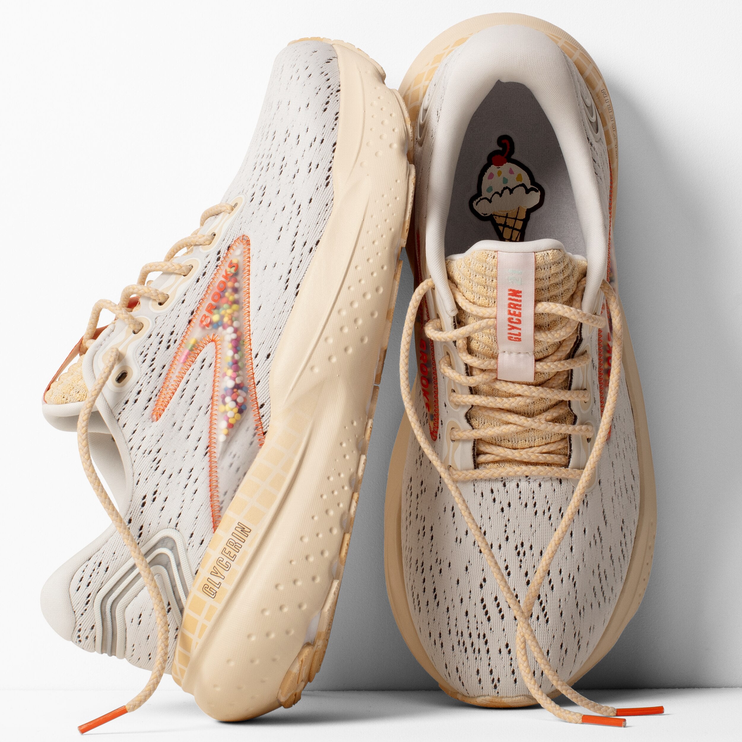 [1104191D.149] MENS BROOKS GLYCERIN 21