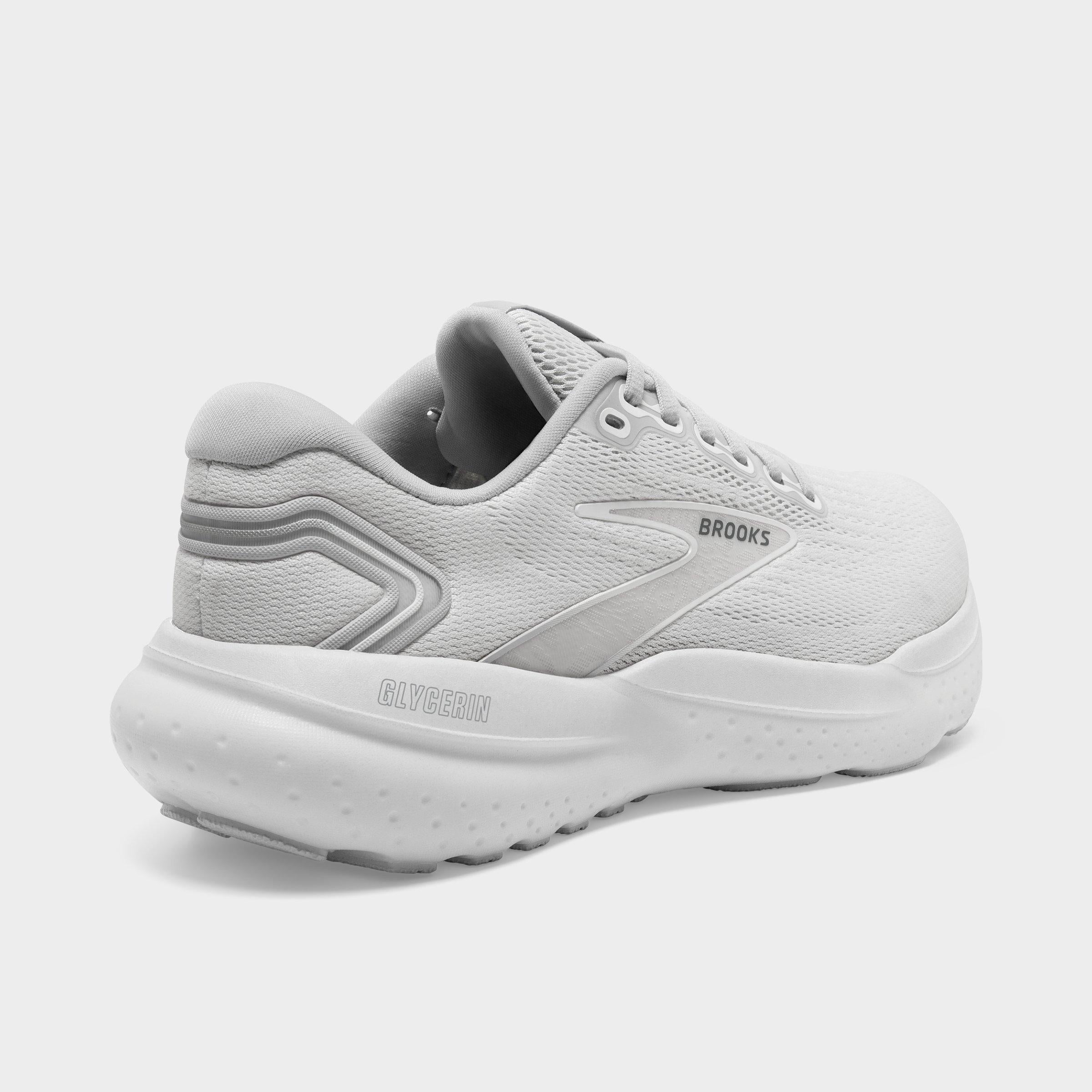 [1104191D.151] MENS BROOKS GLYCERIN 21