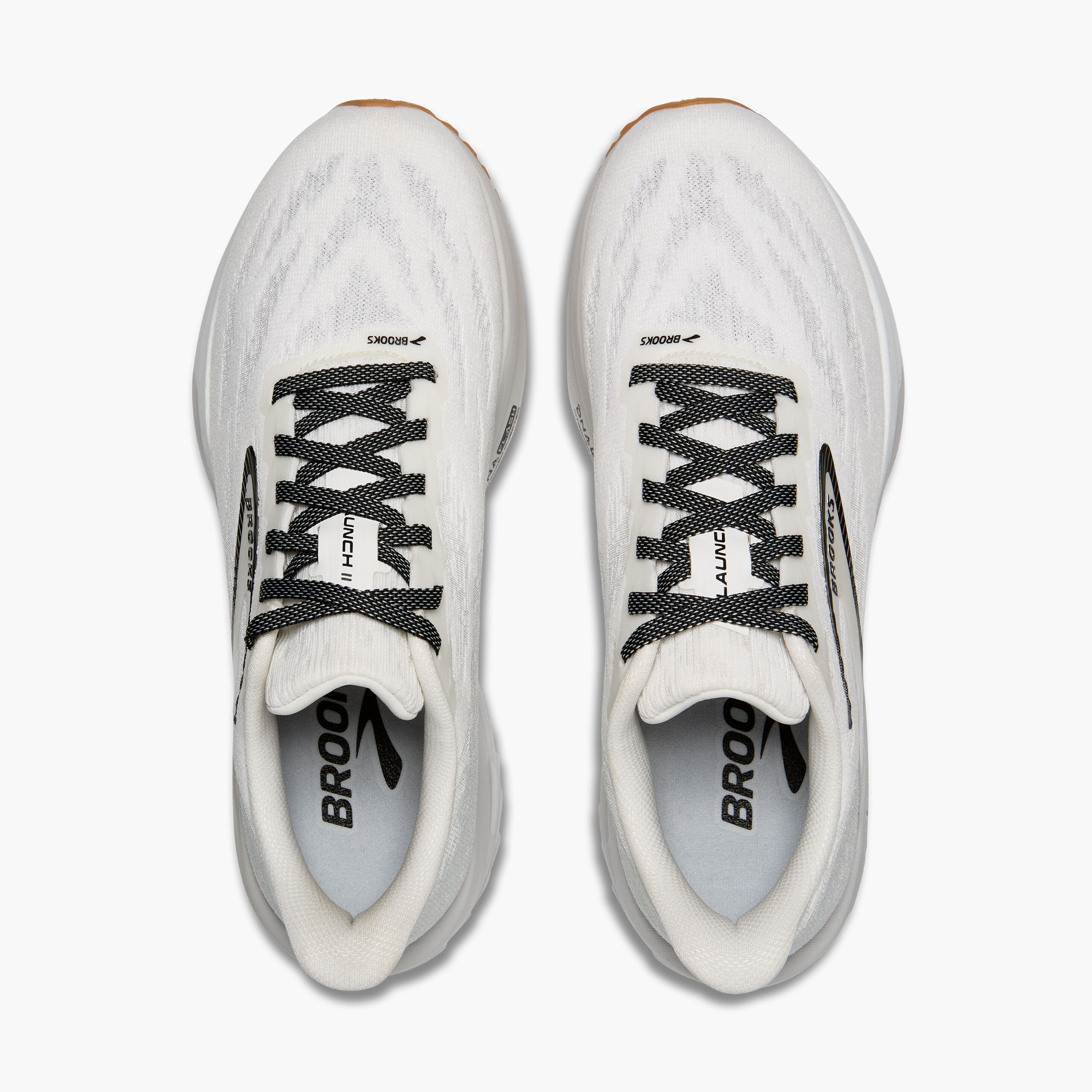 [1104501D.135] MENS BROOKS LAUNCH 11