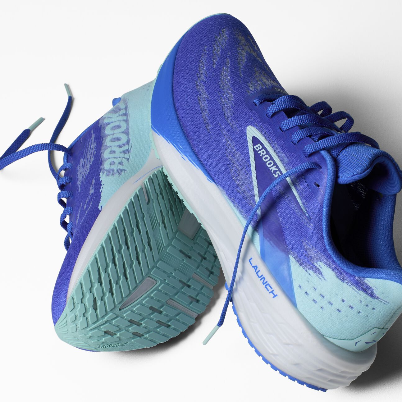 [1104501D.450] MENS BROOKS LAUNCH 11