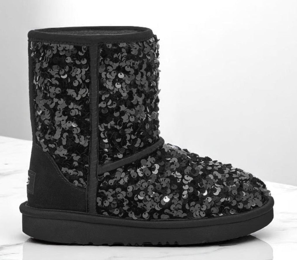 [1135330K-BLK] Kids UGG CLASSIC SHORT CHUNKY SEQUIN BOOT