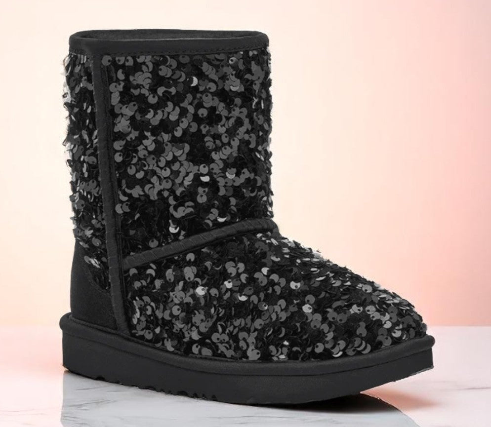 [1135330K-BLK] Kids UGG CLASSIC SHORT CHUNKY SEQUIN BOOT