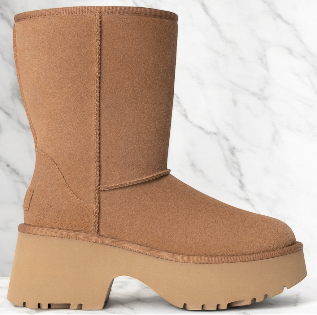 [1158310-CHE] WOMENS UGG CLASSIC SHORT NEW HEIGHTS BOOT 'CHESTNUT'