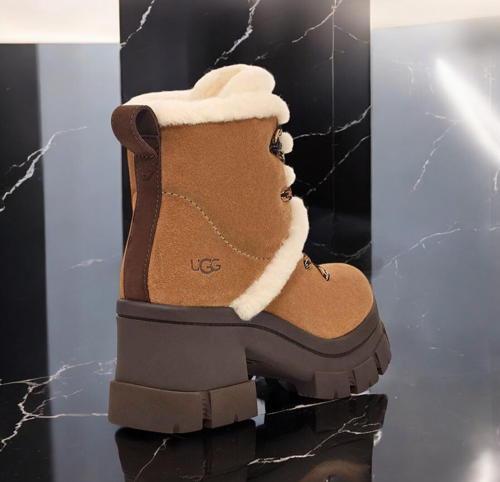 [1163950-CHE] WOMENS UGG BROOKLYN HIKER