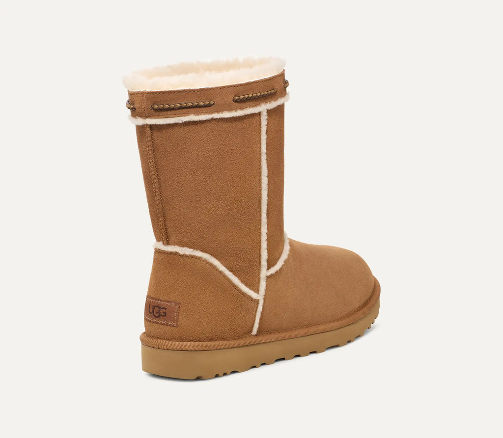 [1166752-CHE] WOMENS UGG CLASSIC SHORT SHEARLING BRAID