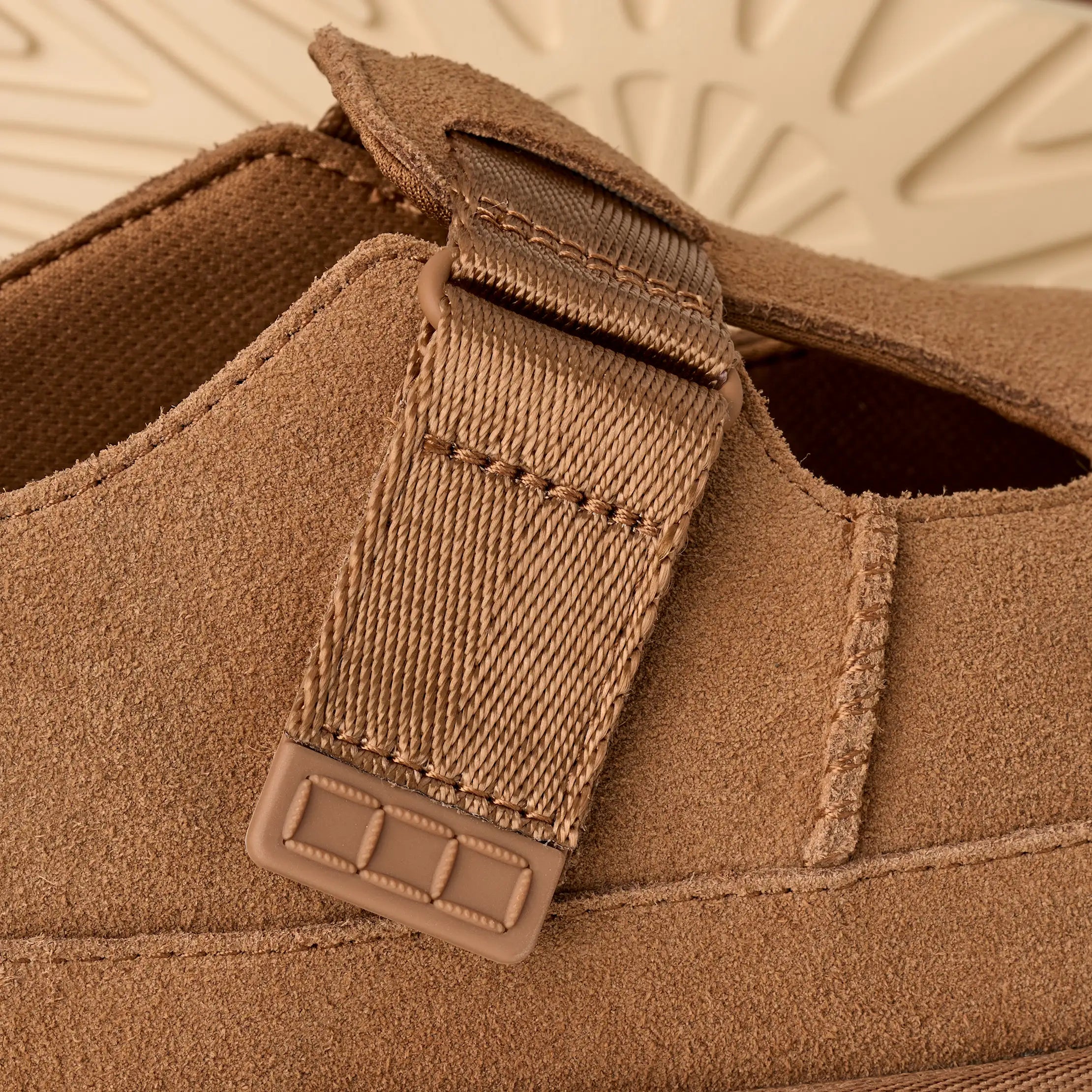 [1171506-CHE] WOMENS UGG GOLDENSTAR MARY JANE CHESTNUT