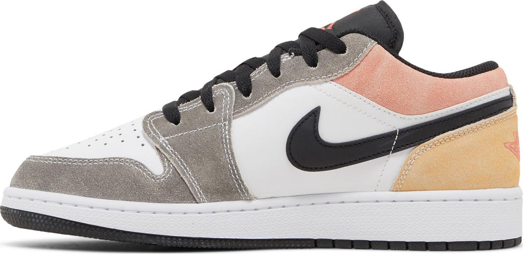 [DX4374-008] Grade School Air Jordan RETRO 1 LOW SE 'FLIGHT CLUB (GS)'