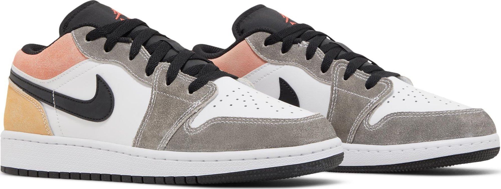 [DX4374-008] Grade School Air Jordan RETRO 1 LOW SE 'FLIGHT CLUB (GS)'