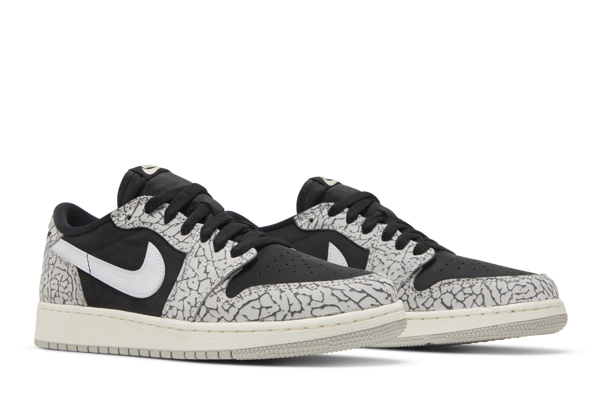 [CZ0858-001] Grade School Air Jordan RETRO 1 LOW OG 'BLACK CEMENT (GS)'