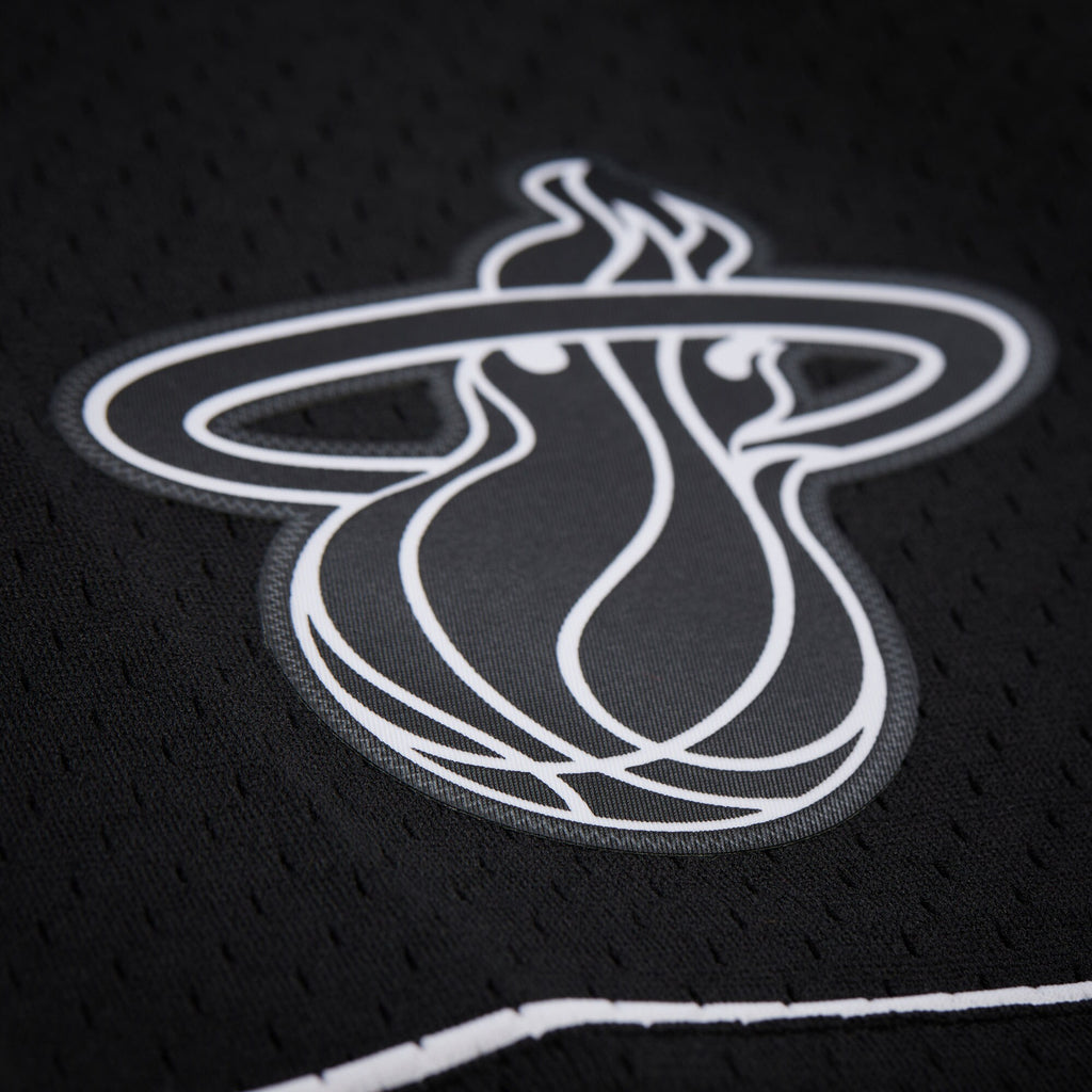 MENS MITCHELL & NESS NBA BLACK SHORTS HEAT 2011