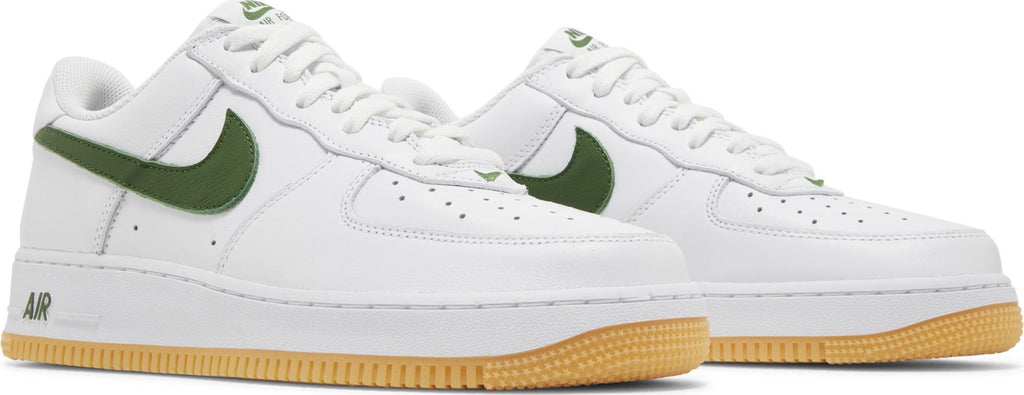 [FD7039-101] Mens Nike AIR FORCE 1 LOW RETRO QS 'COLOR OF THE MONTH WHITE FOREST GREEN'